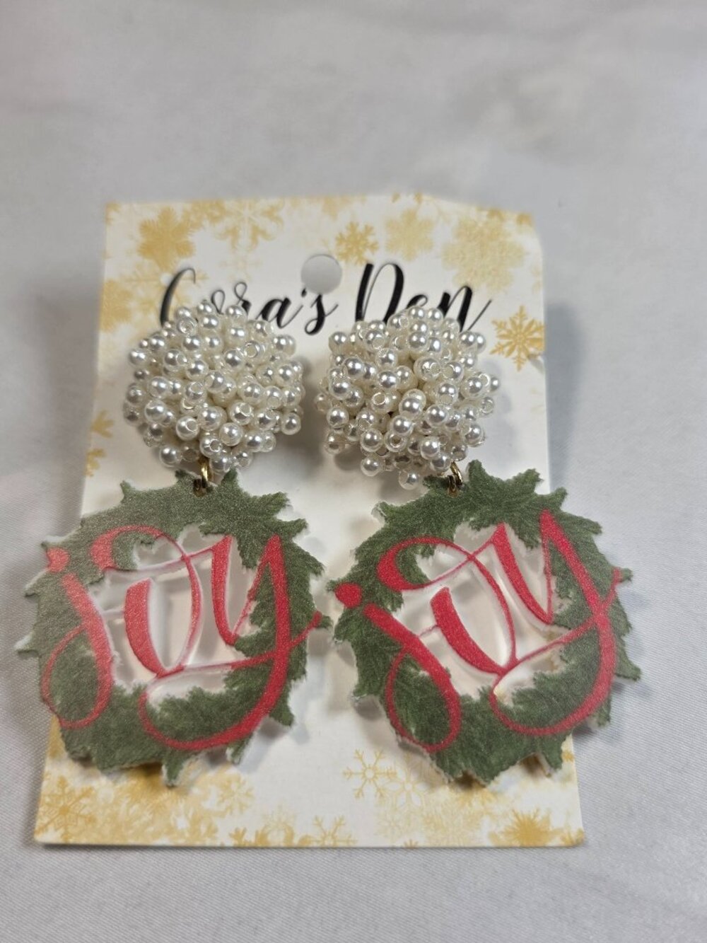 Cora's Den Christmas Wreath Dangle Earrings White Pearl Cluster Holiday Joy